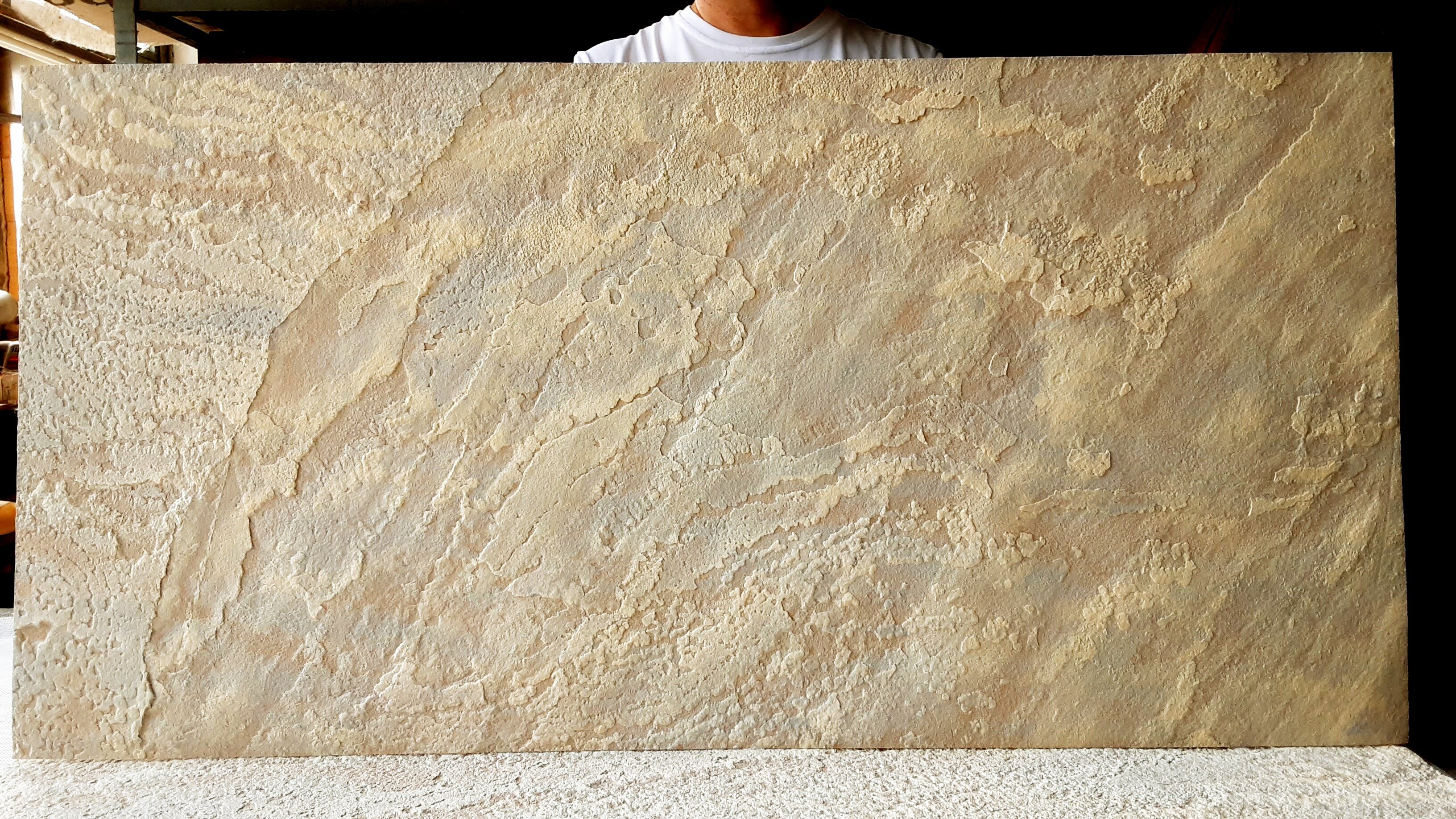 Скол индийского песчаника - отделочные панели ZIKAM из гибкого камня для любых стен. Цвет BEIGE SANDSTONE 1000х500x2.5mm. - фотография № 2