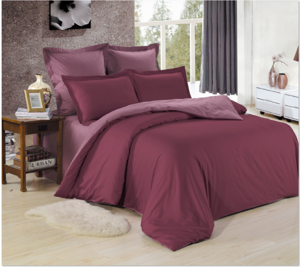 Семейное однотонное постельное белье сатин бордовое с фиолетовым отворотом