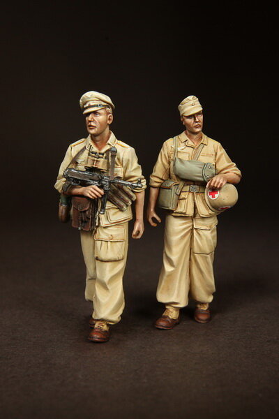 3613SOGA Officer and Сombat Medic Fallschirmjager- Brigade Ramcke. El Alamein, August 1942.