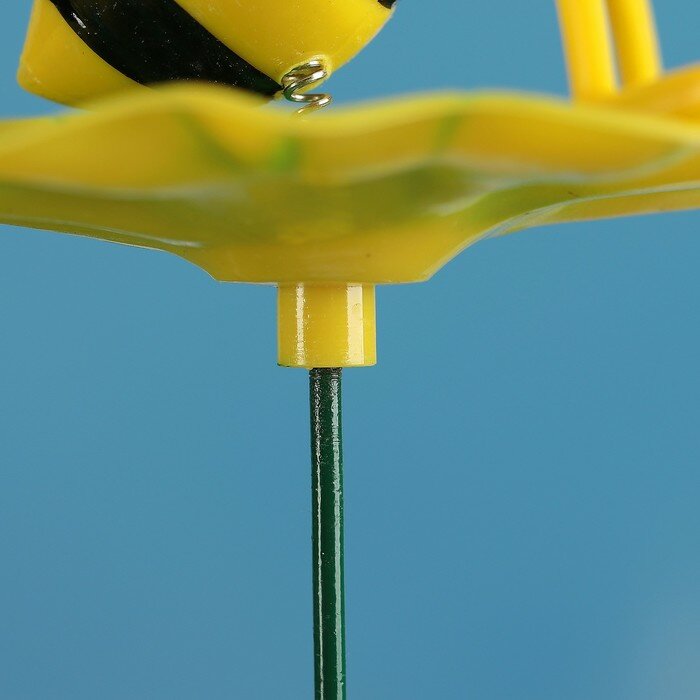 Штекер садовый "Пчелка на листочке" 60см, - фотография № 5