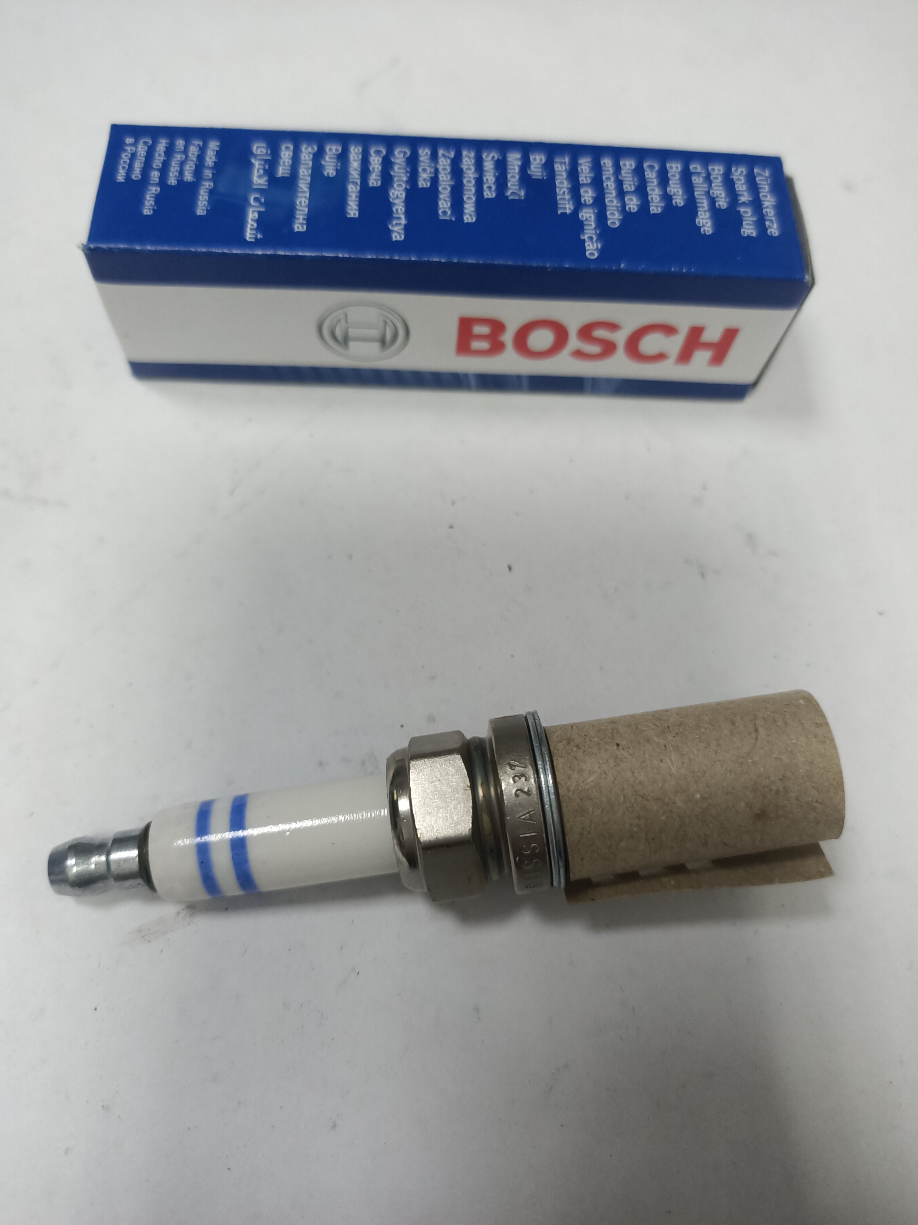 Свеча зажигания "Super Plus", 0.9мм Bosch VW 101905617 BSC 0 242 236 565