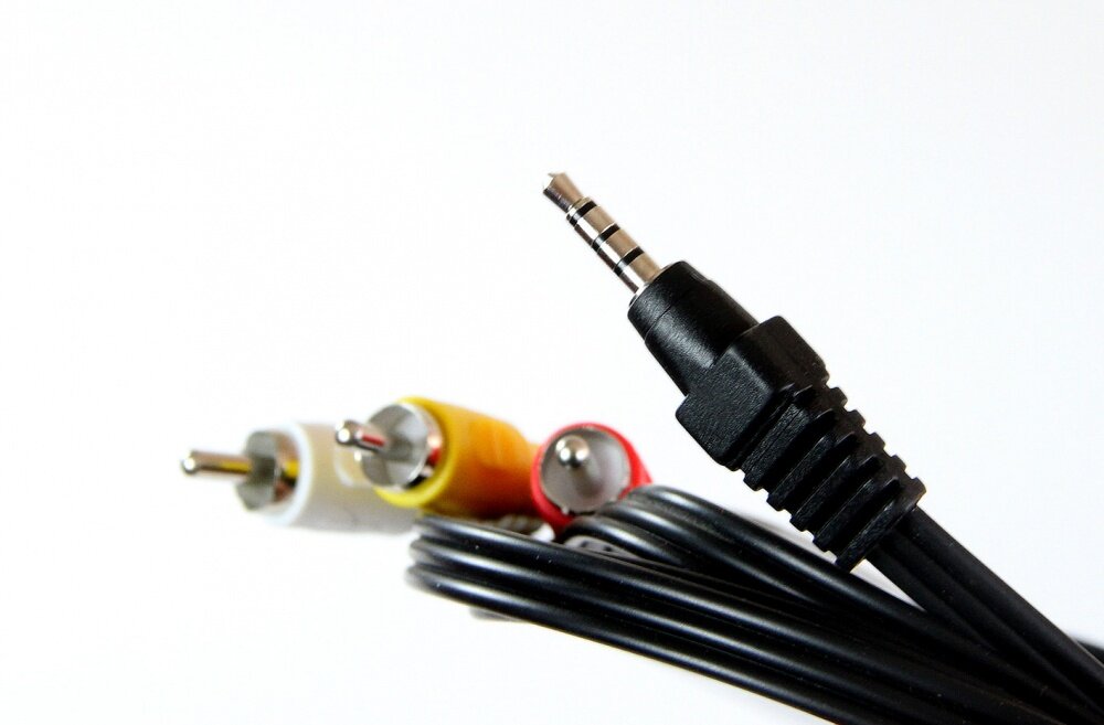 фото Кабель Jack 3.5 mm (4 контакта) - 3xRCA вилка, видео+стерео-аудио, 1.5 м.