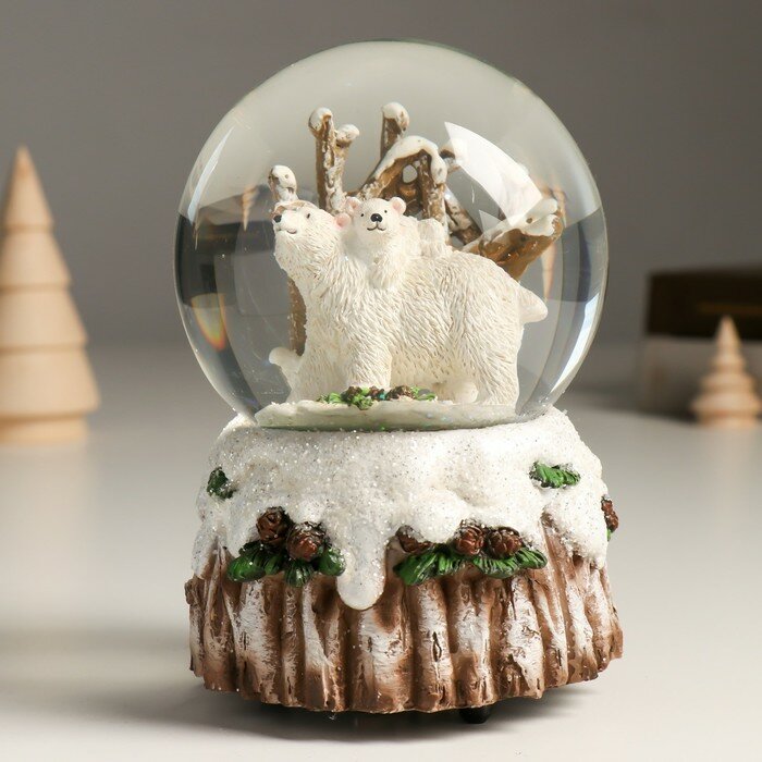 фото Сувенир полистоун водяной шар музыка механический "Белые медведи в лесу" 11,5х11,5х14 см