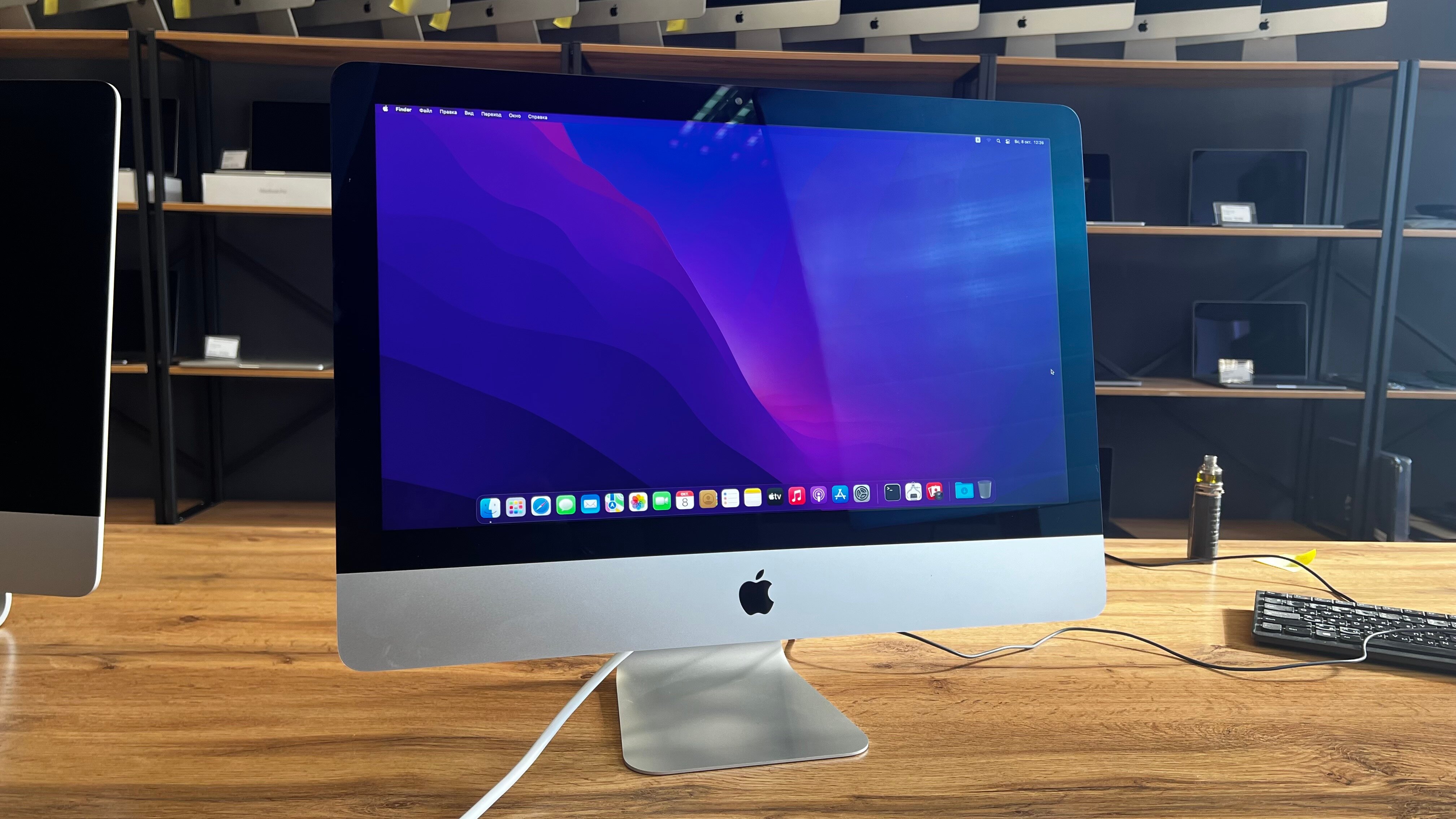 iMac 21.5インチ Retina4K 2017 SSD512GB iMac (сдисплеем Retina 4K, 21,5 дюйм., 2017 г