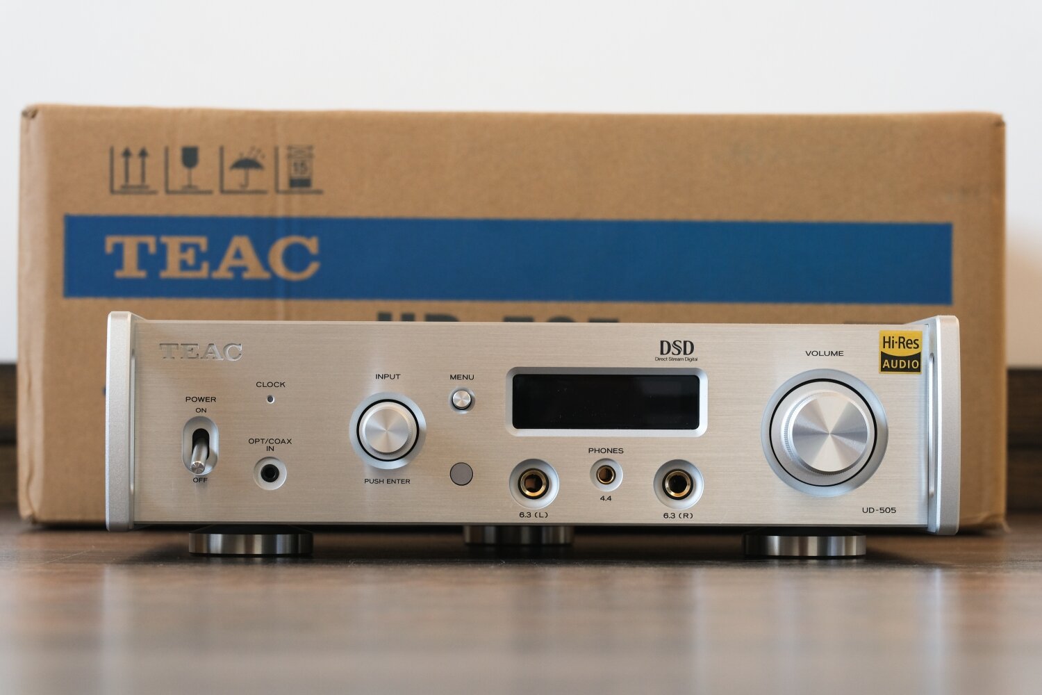      TEAC UD-505-X Silver 100V