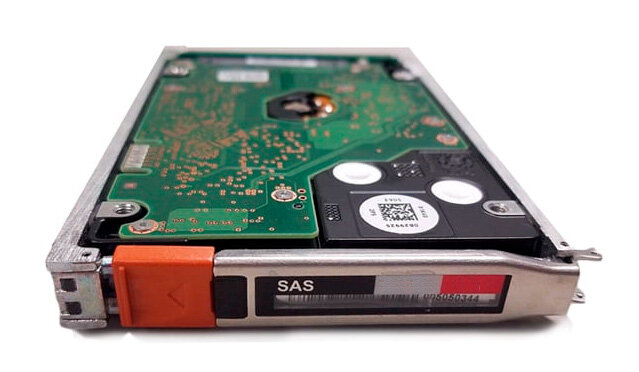 Жесткие диски EMC Жесткий диск 005049250 EMC 600-GB 6G 10K 2.5 SAS HDD