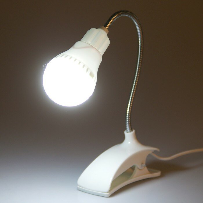 Офисные и школьные RISALUX Лампа на прищепке "Свет" белый 13LED 1,5W провод USB 4x9x31,5 см - фотография № 2