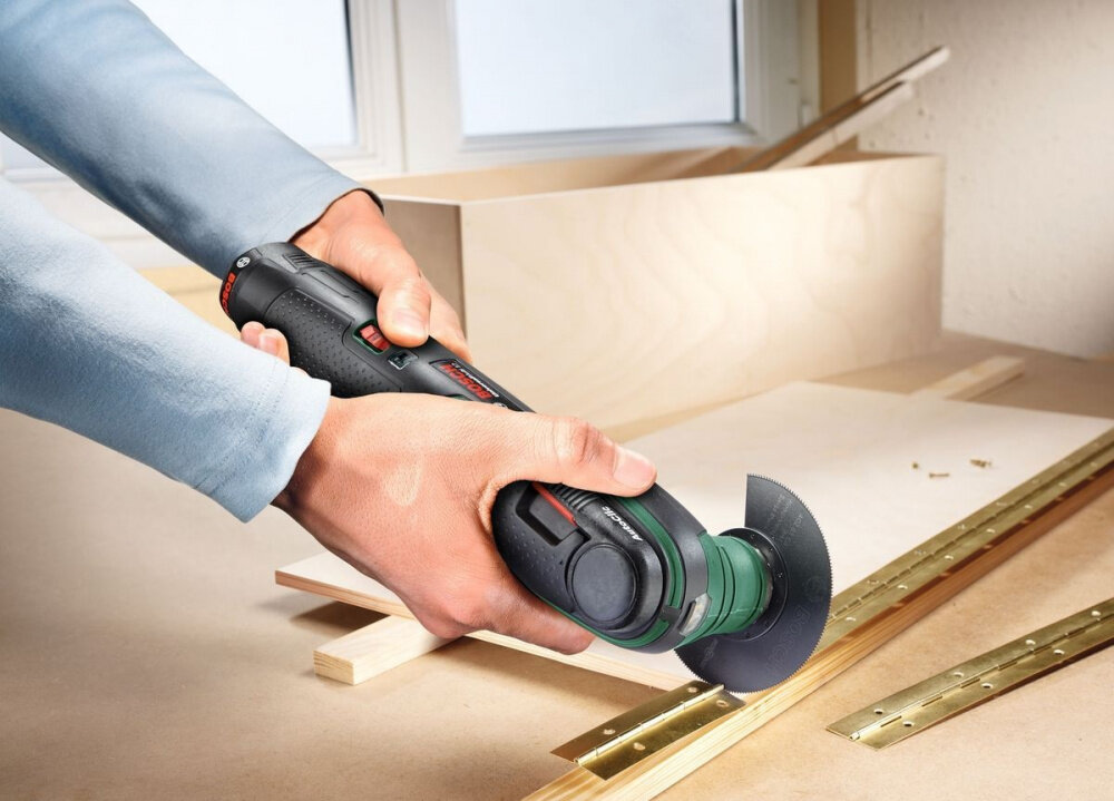   Bosch UniversalMulti 12 /