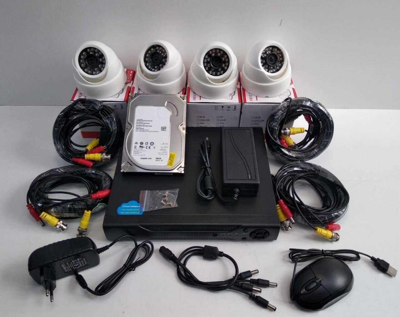 Полный готовый комплект видеонаблюдения на 4 камеры Full HD
