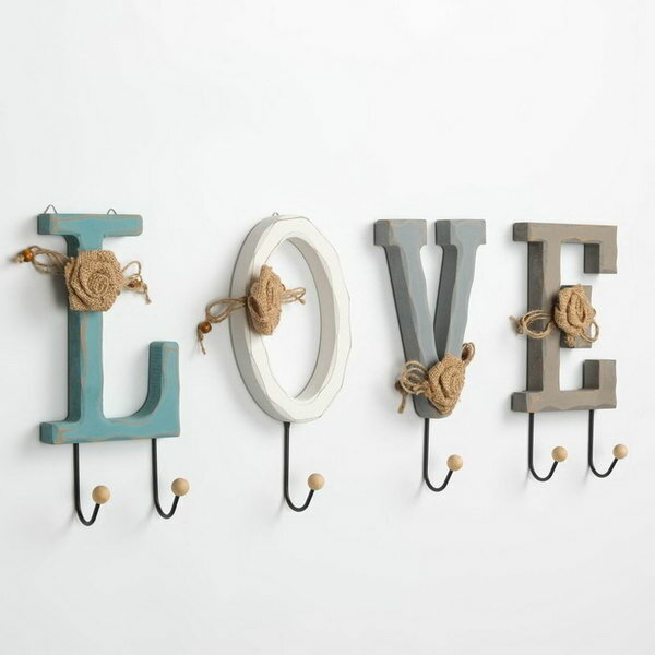 Крючки для одежды декоративные "Love", буква с крючком 26 x 12 см - фотография № 4