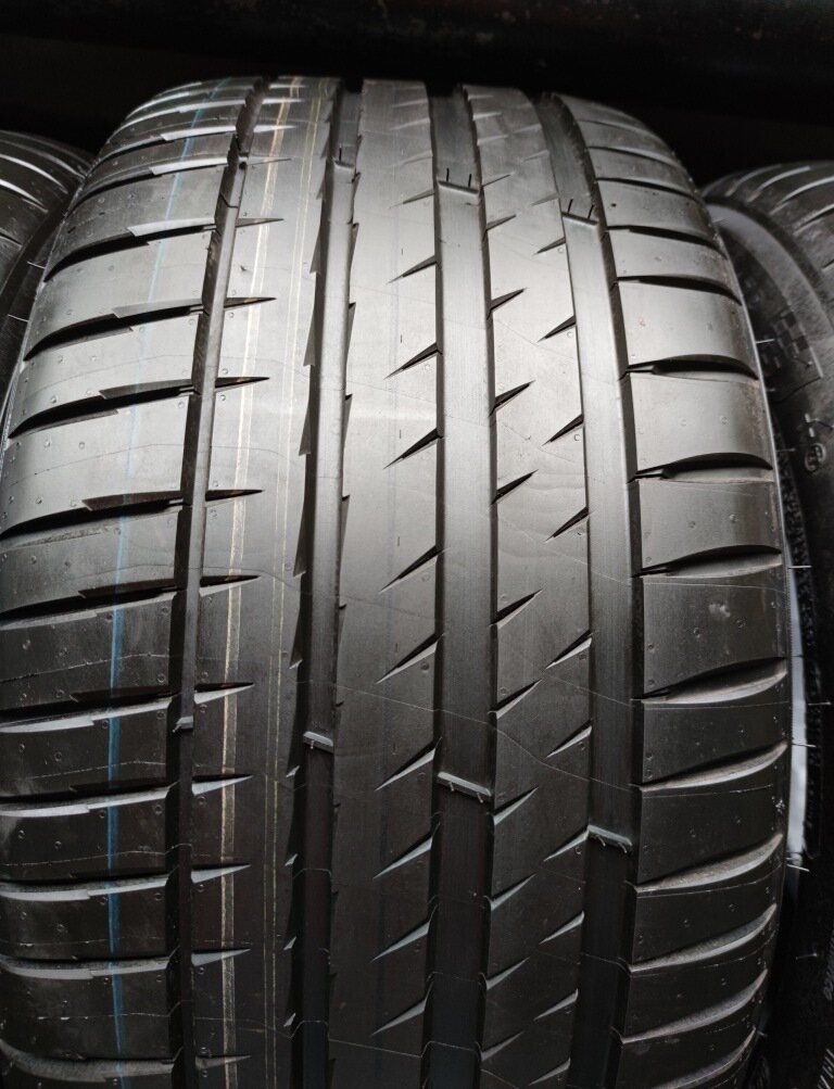 Michelin Pilot Sport 4 ZP RunFlat 245/45 r18 100Y BMW 5 G30