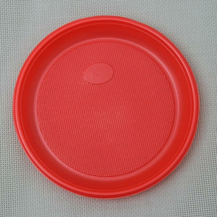 Тарелка одноразовая десертная, d=16,5 см, цвет красный - фотография № 2