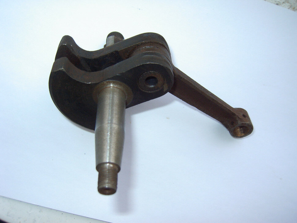 фото коленвал бензопилы Дружба (электронное магнето)