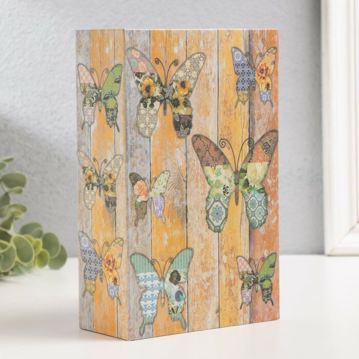 фото Шкатулка книга пластик, металл "Бабочки пэчворк" 5,5х12х18 см