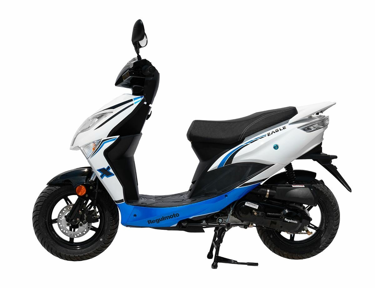 Скутер Regulmoto EAGLE 50 (LJ80QT-3L) колёса R12 Белый/синий 100021/1-1