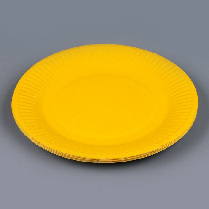 Тарелка бумажная однотонная, желтый цвет 18 см, набор 10 штук - фотография № 3