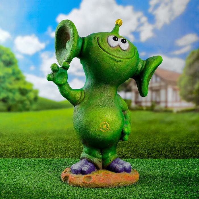 Садовая фигура "Инопланетянин Дюша" зеленый, 18х32х42см - фотография № 1