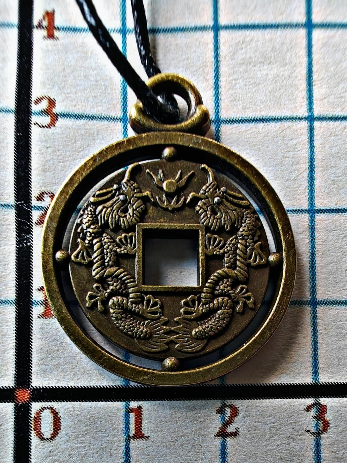 Амулет оберег защитный, подвеска-талисман на шею, красивый кулон медальон, Символ счастья - фотография № 3