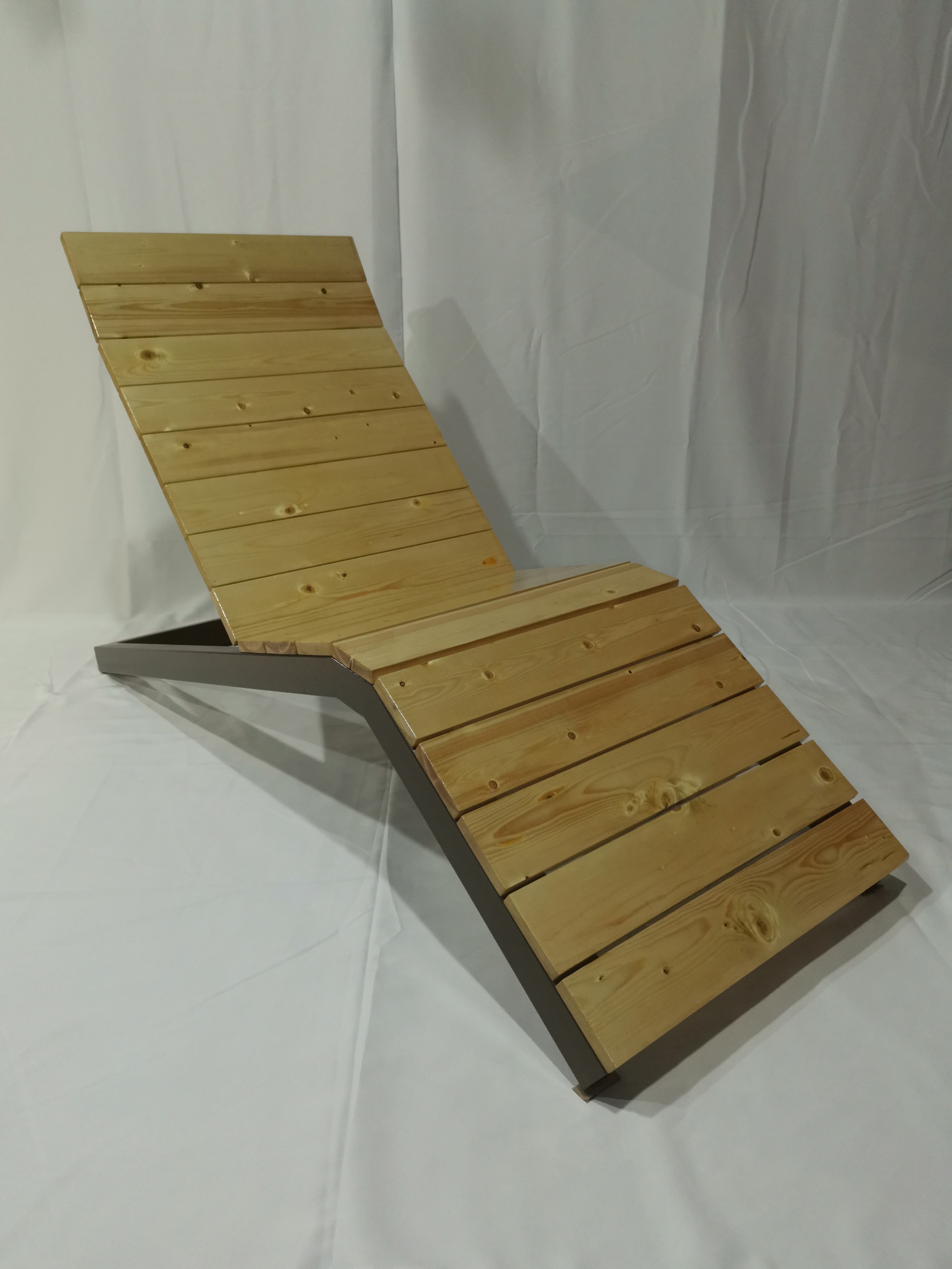 Кресло шезлонг лежак городской для сада пляжа - фотография № 4