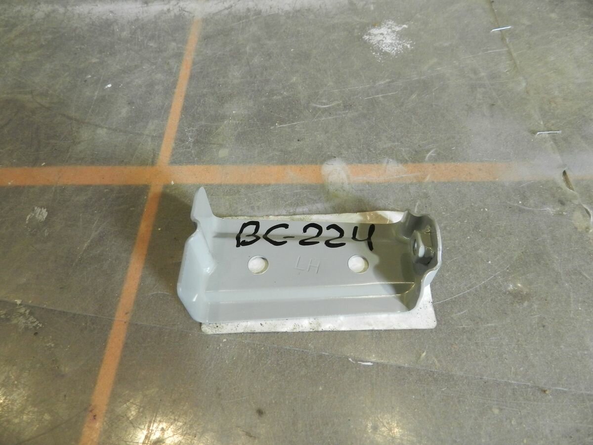 фото Кронштейн крыла переднего левого для Kia Optima 3 (2010-15гг) 645172T000