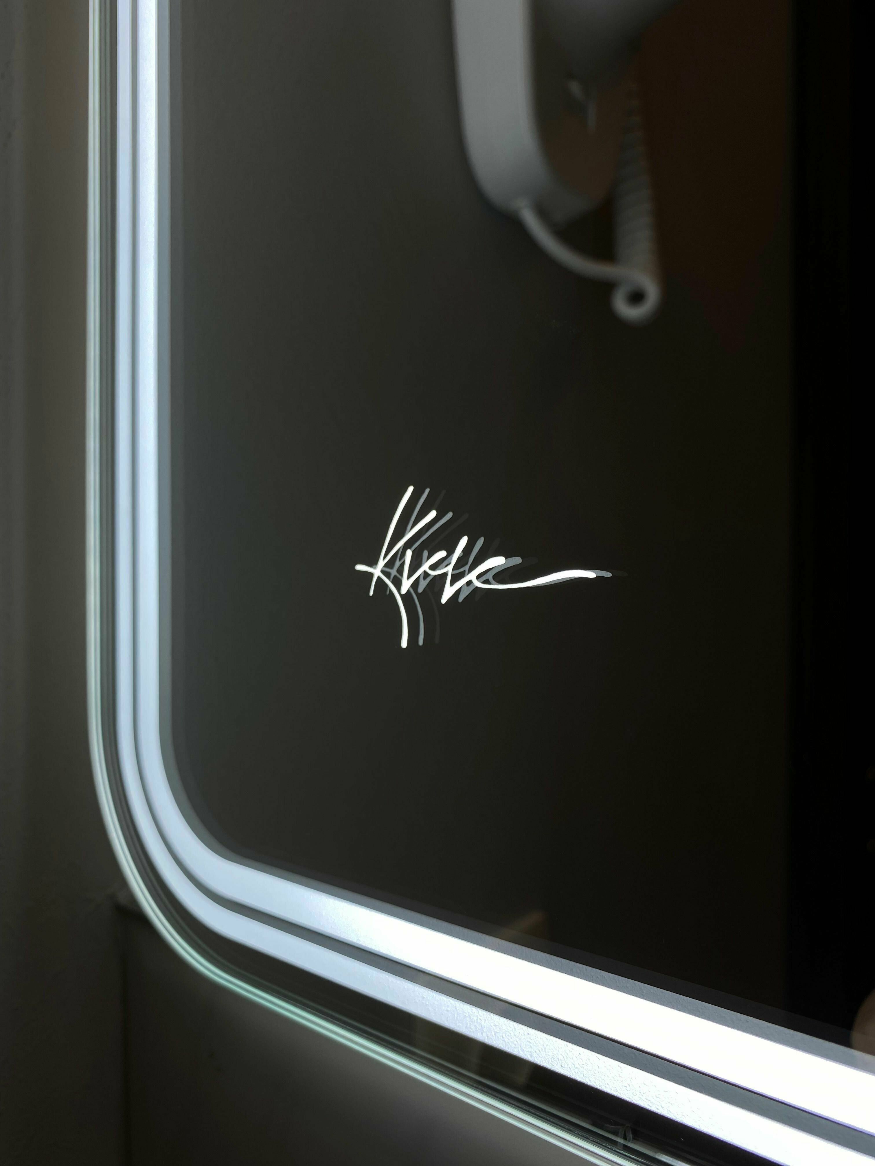 Зеркало настенное вертикальное для ванной KVV Group" Emily" с сенсорным выключателем влагостойкое с подогревом 70 х 80 см - фотография № 6