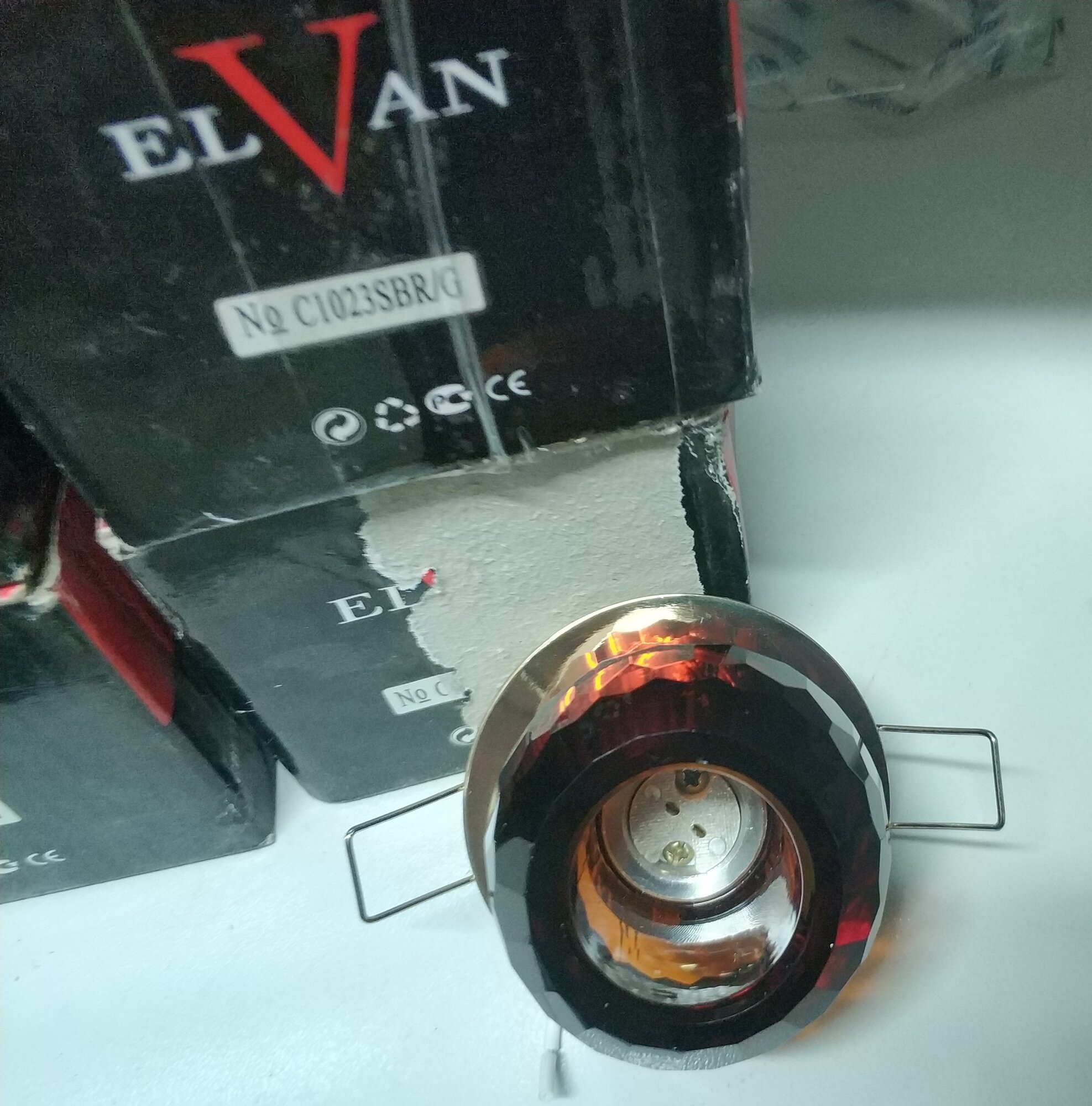 фото Elvan Светильник встраиваемый №C1023 SBR/G