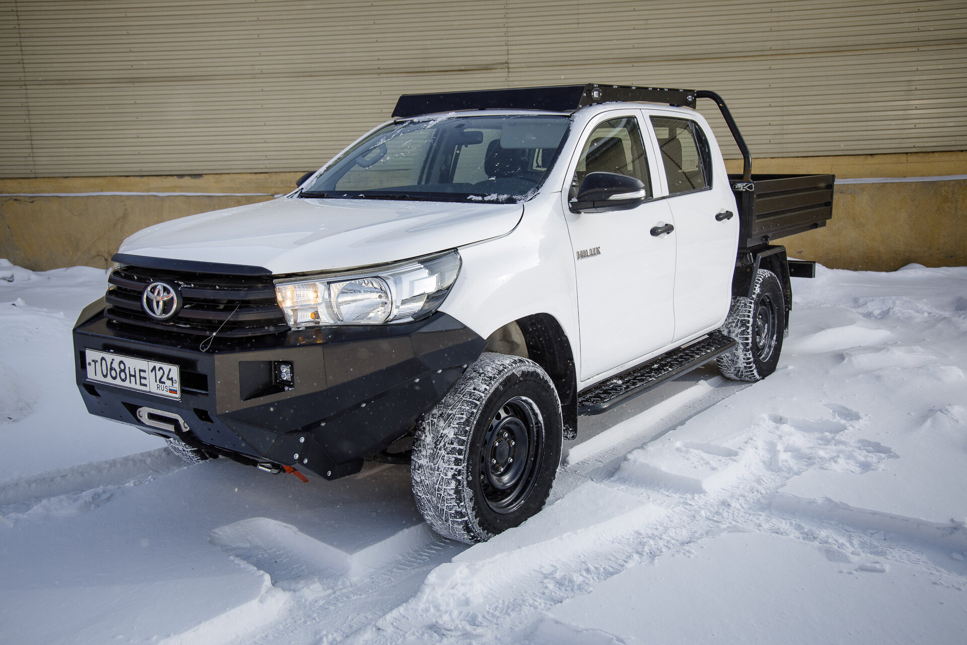 Бампер силовой передний STC Toyota Hilux 2015+