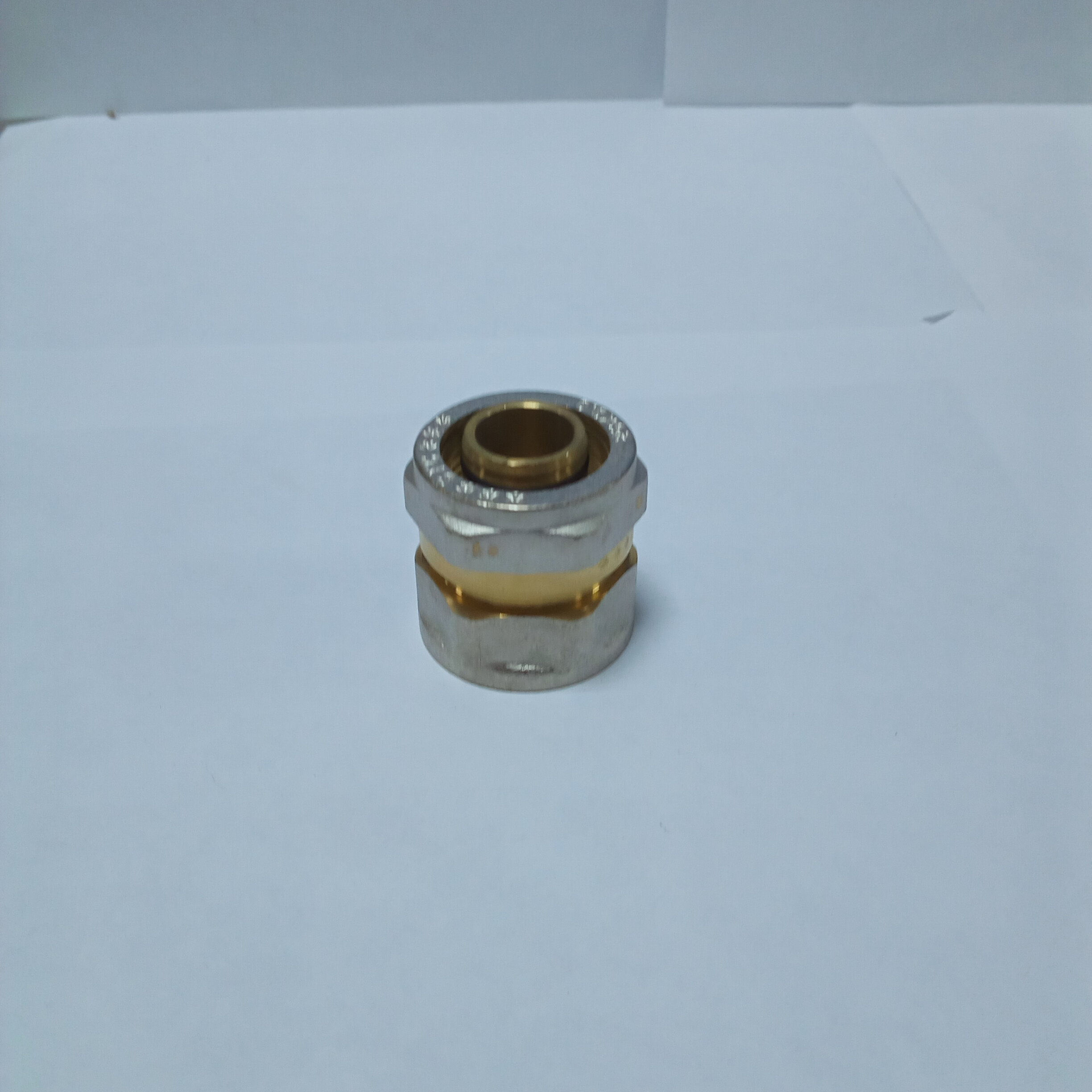 фото Соединитель МП внутренняя резьба Ду26х3/4 STC