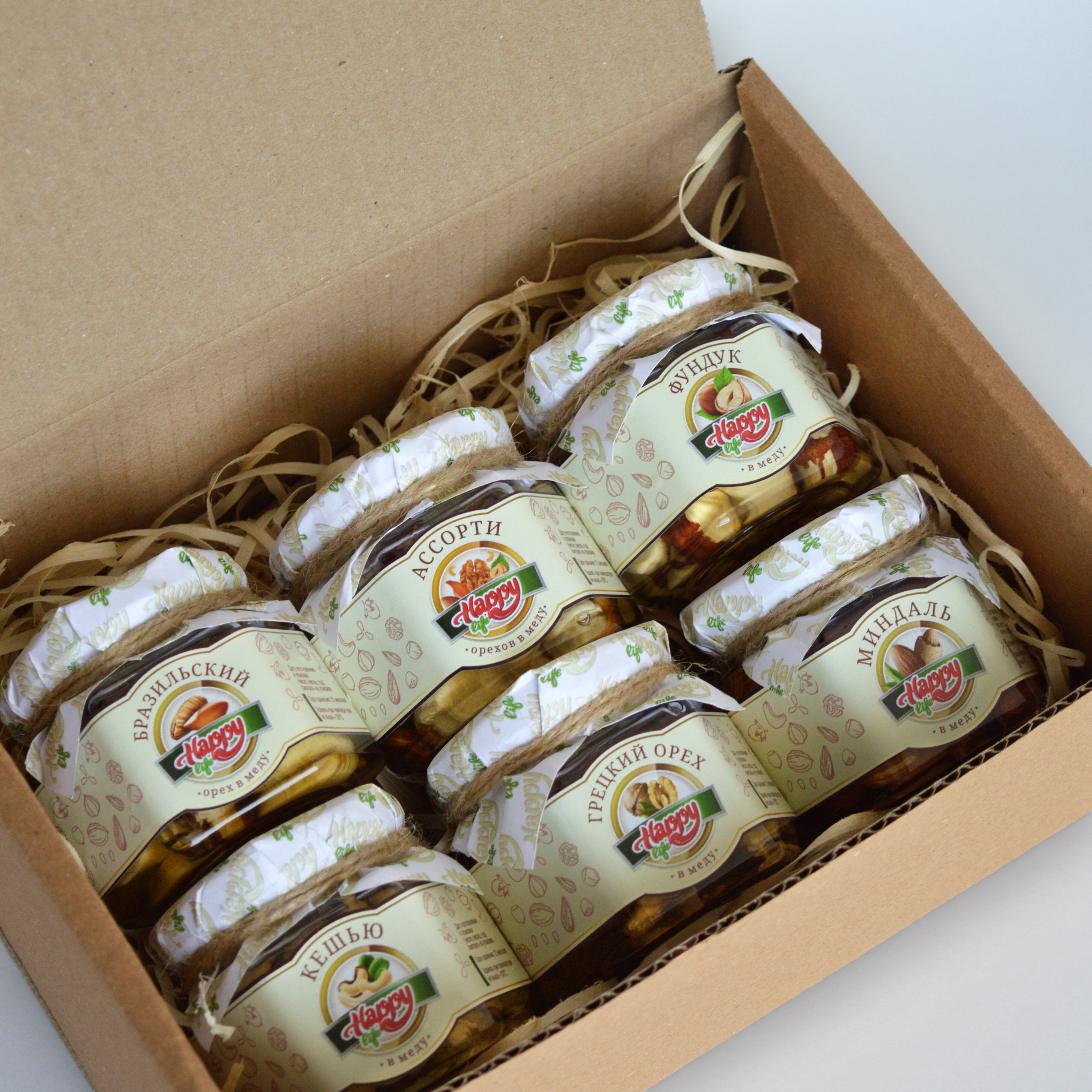 Подарочный набор из 6 видов Орехов в Цветочном Меду - фотография № 5