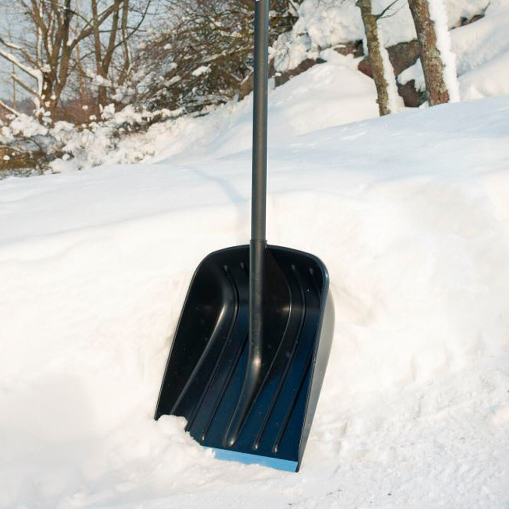 Лопата для уборки снега Fiskars 35,5x45 см - фотография № 2