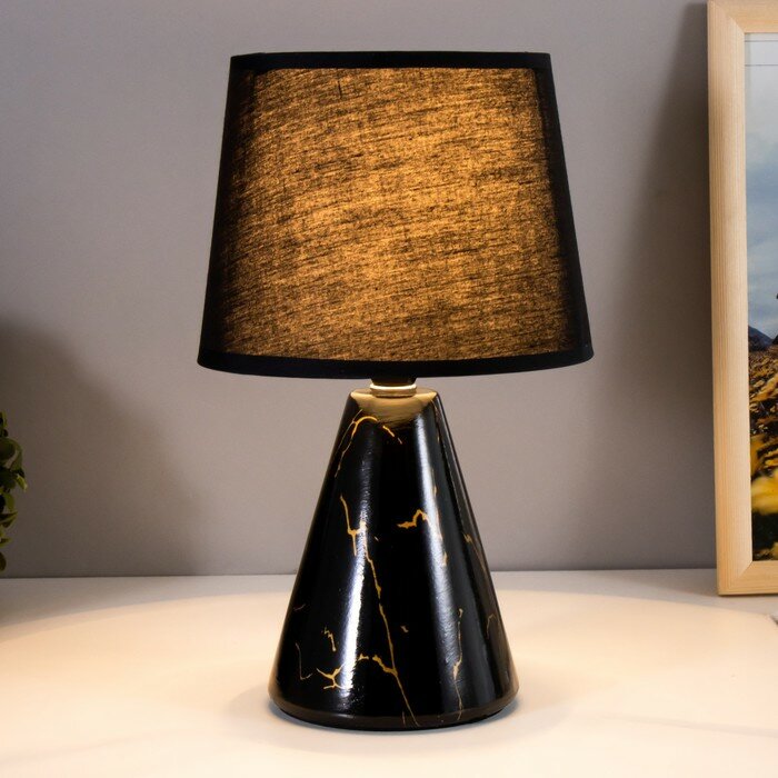 Настольная лампа "Брианна" E14 40Вт черный 32х32х52 см - фотография № 2