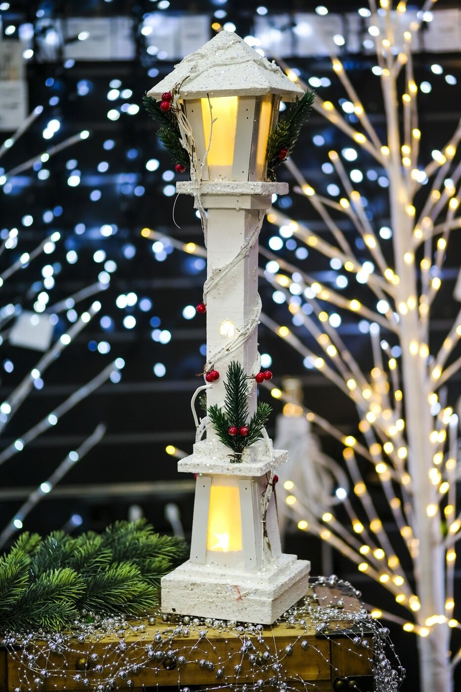 фото Рождественская декорация деревянный домик с LED подсветкой 65см