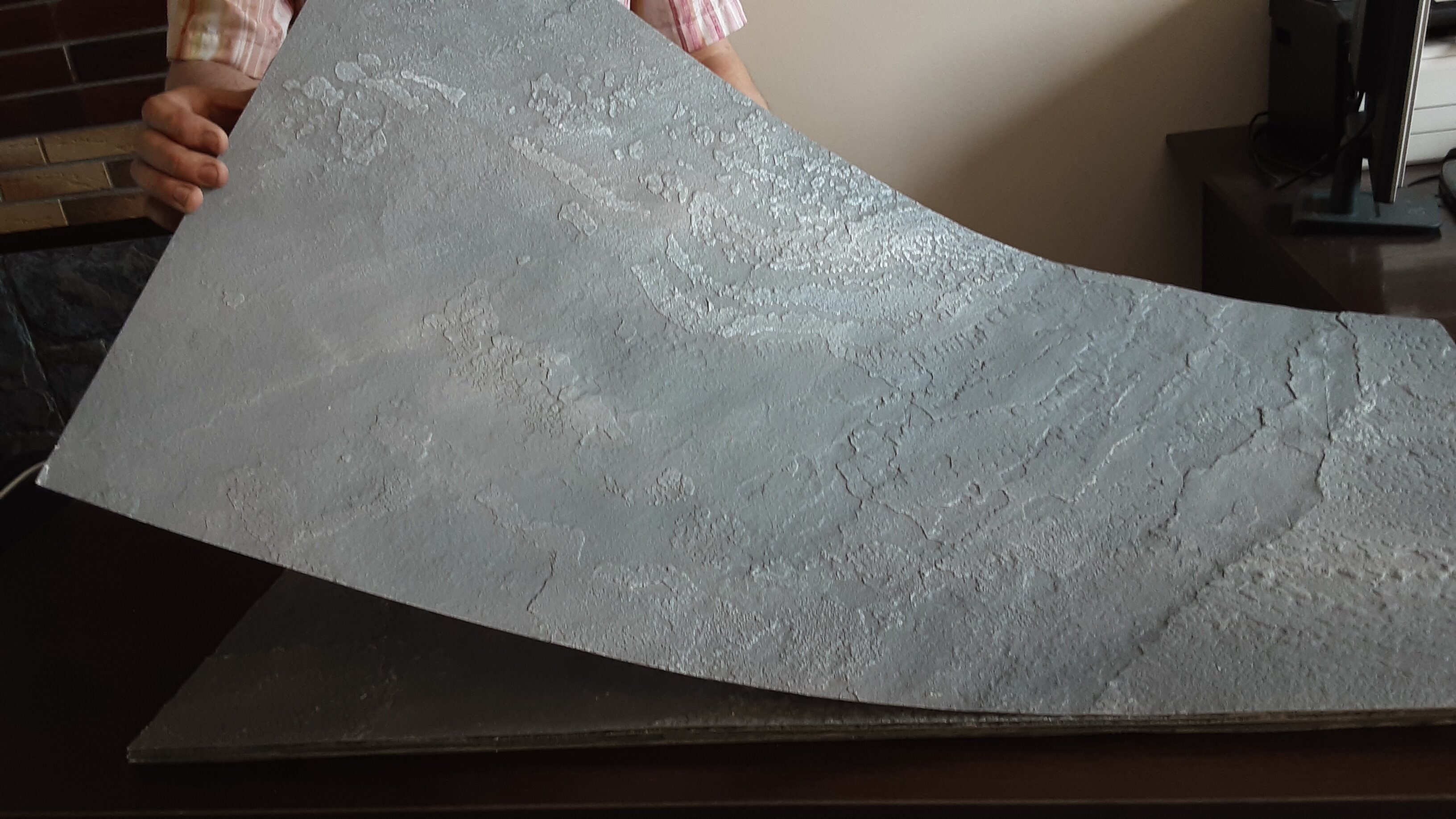 Гибкая керамика ZIKAM - рельефные стеновые панели в виде натурального камня 1000х500х2,5мм. Серый песчаник. - фотография № 12