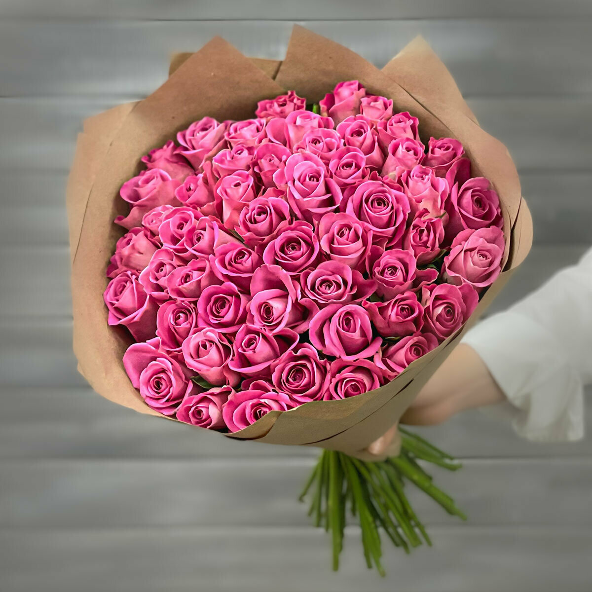 Букет из 51 розовой розы 40 см в крафте Д