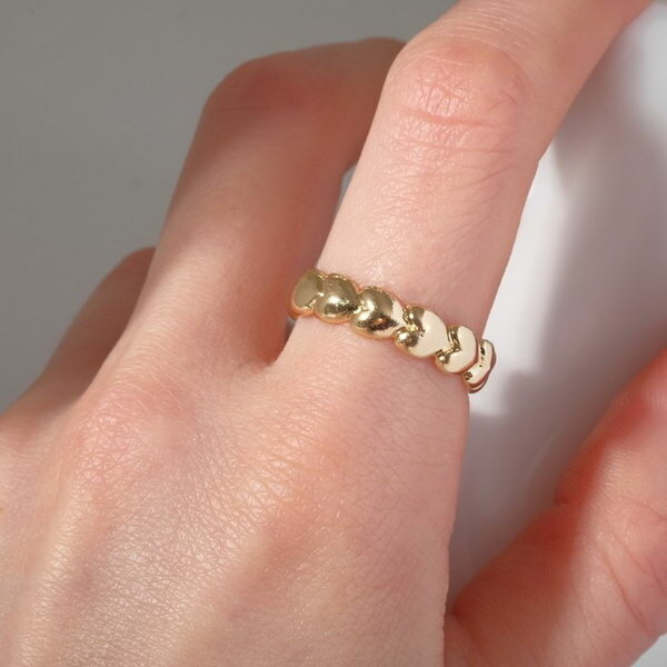 Кольцо незамкнутое женское Queen Fair - Сердечки цвет золотой безразмерное 1 шт.