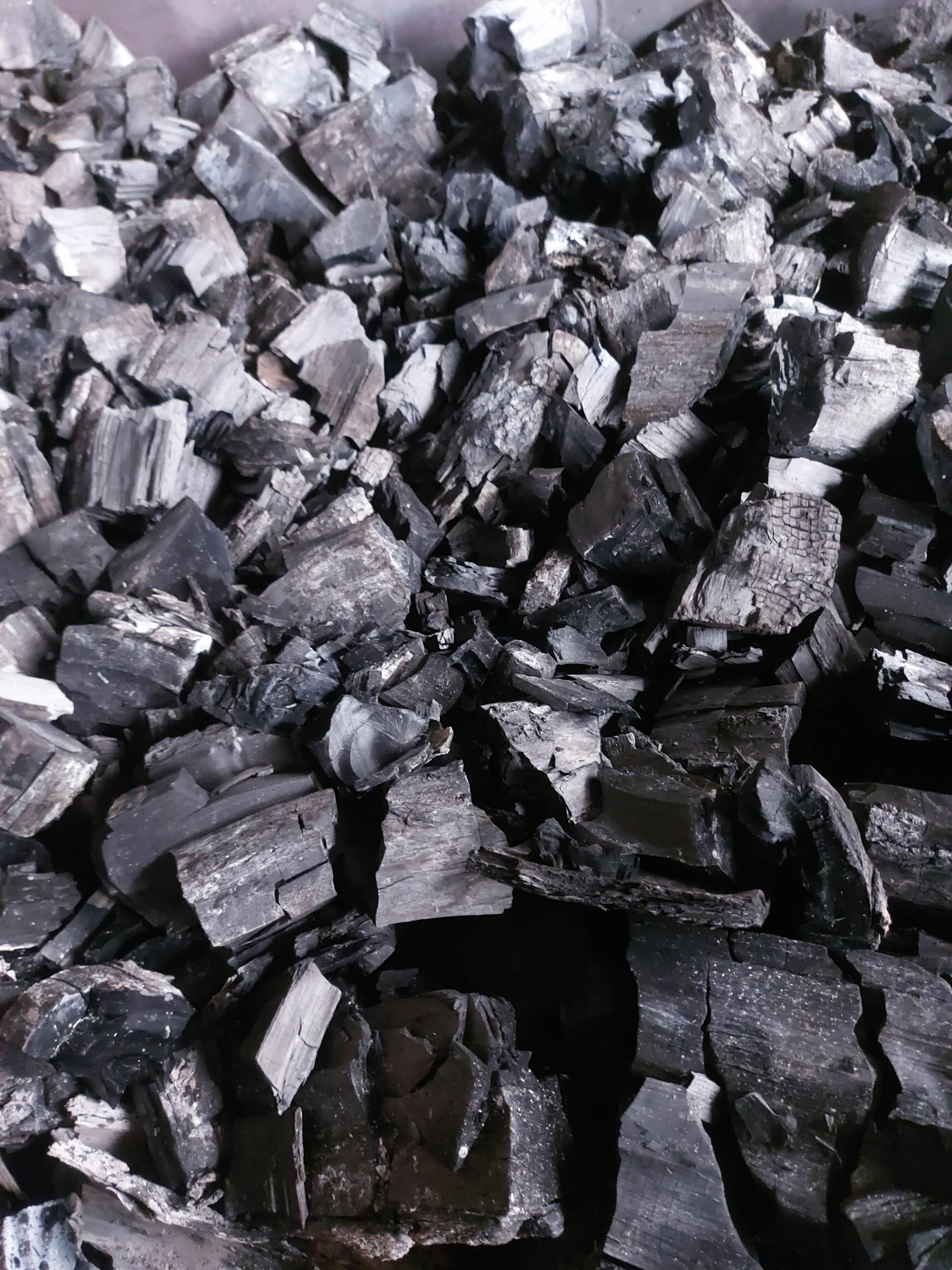 Уголь древесный высшей категории А - фотография № 2