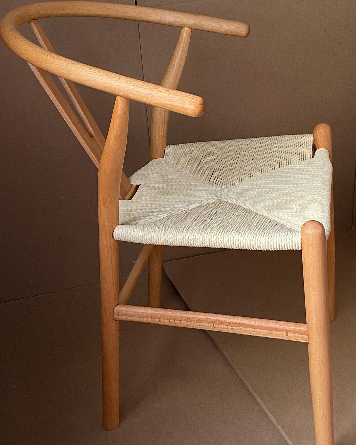 Стул дизайнерский Wishbone массив дерева бук, цвет каркаса :натуральное дерево с молочным сиденьем из датского шнура - фотография № 14