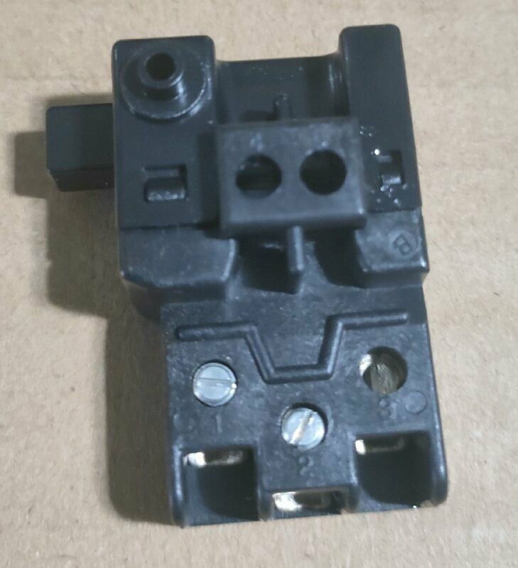 фото Выключатель TG72BDH-3 для аккумуляторного кустореза MAKITA UH550D (650636-1)