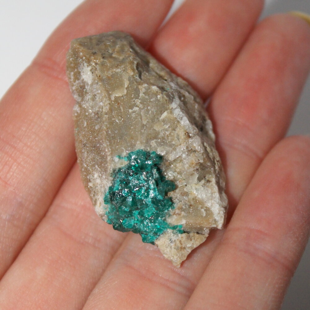 Диоптаз, коллекционный минерал "True Stones" - фотография № 4