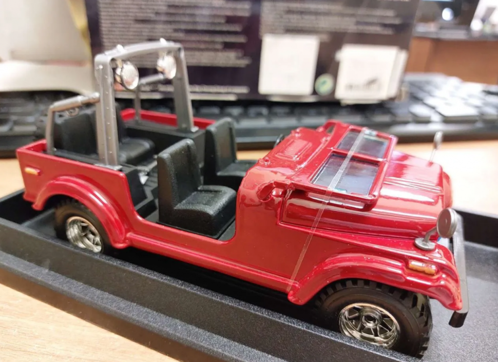 Jeep Wrangler 1:24 коллекционная масштабная модель автомобиля red