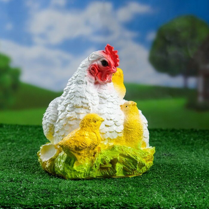 Хорошие сувениры Садовая фигура "Курица наседка с цыплятами" белая, 28х21см - фотография № 2