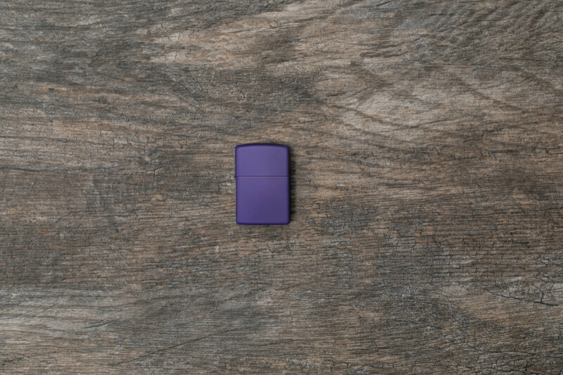 Подарочный набор ZIPPO ( Зажигалка ZIPPO 237 Classic фиолетовая матовая с покрытием Purple Matte + кремни + топливо 125 мл )