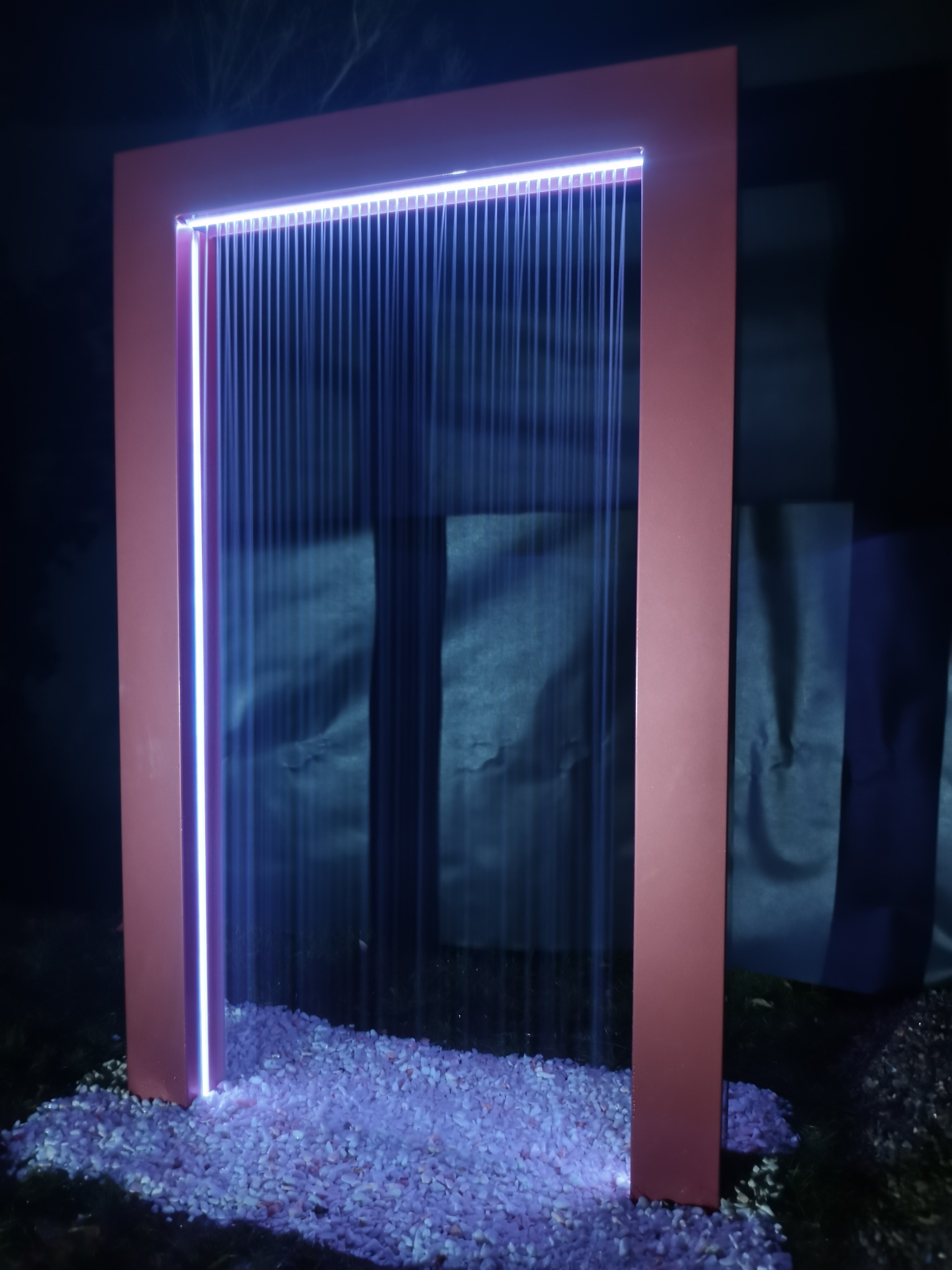 Садовый Водопад "Палаус 2.0" / Элемент ландшафтного дизайна / Уличный фонтан с LED подсветкой на пульте управления / цвет "Черный трюфель" - фотография № 7