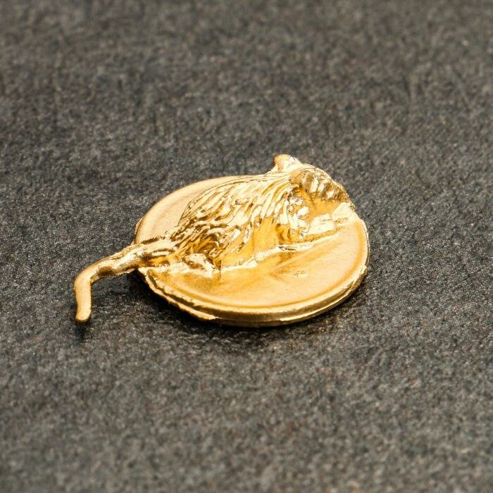 Сувенир кошельковый "Золотая Мышка на монете", олово, 0,6х2,2х1,6 см - фотография № 4