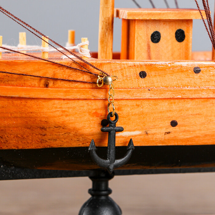 Корабль сувенирный малый «Дакия», борта светлое дерево, паруса алые, 5×23×22 см - фотография № 4