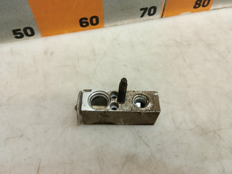 Б/У Клапан кондиционера Dodge Caravan 1999 3 353208 CHRYSLER арт. 4734442