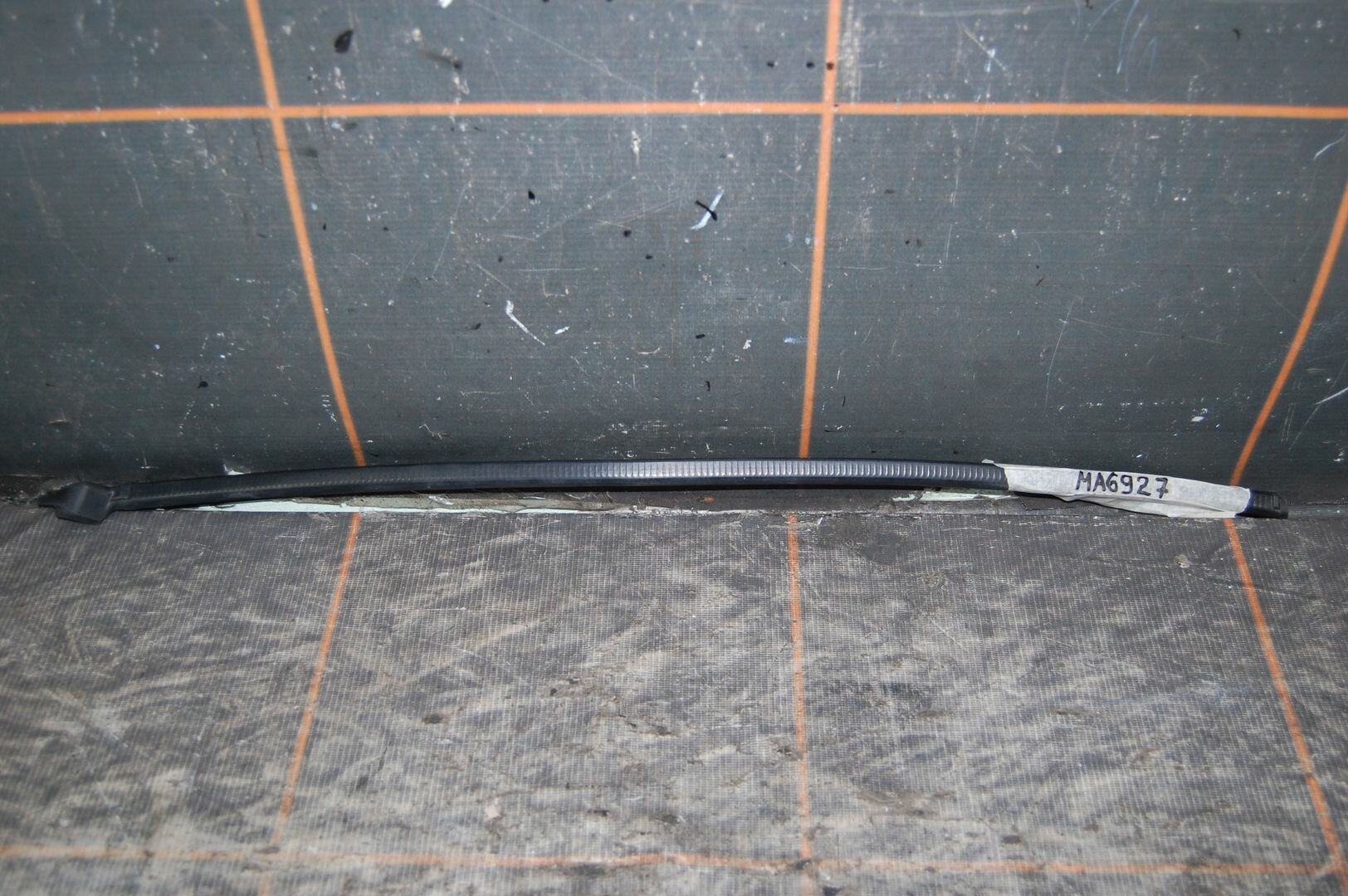 Уплотнитель двери задней левой для Skoda Octavia A7 (2013-20гг) 5E0839717B
