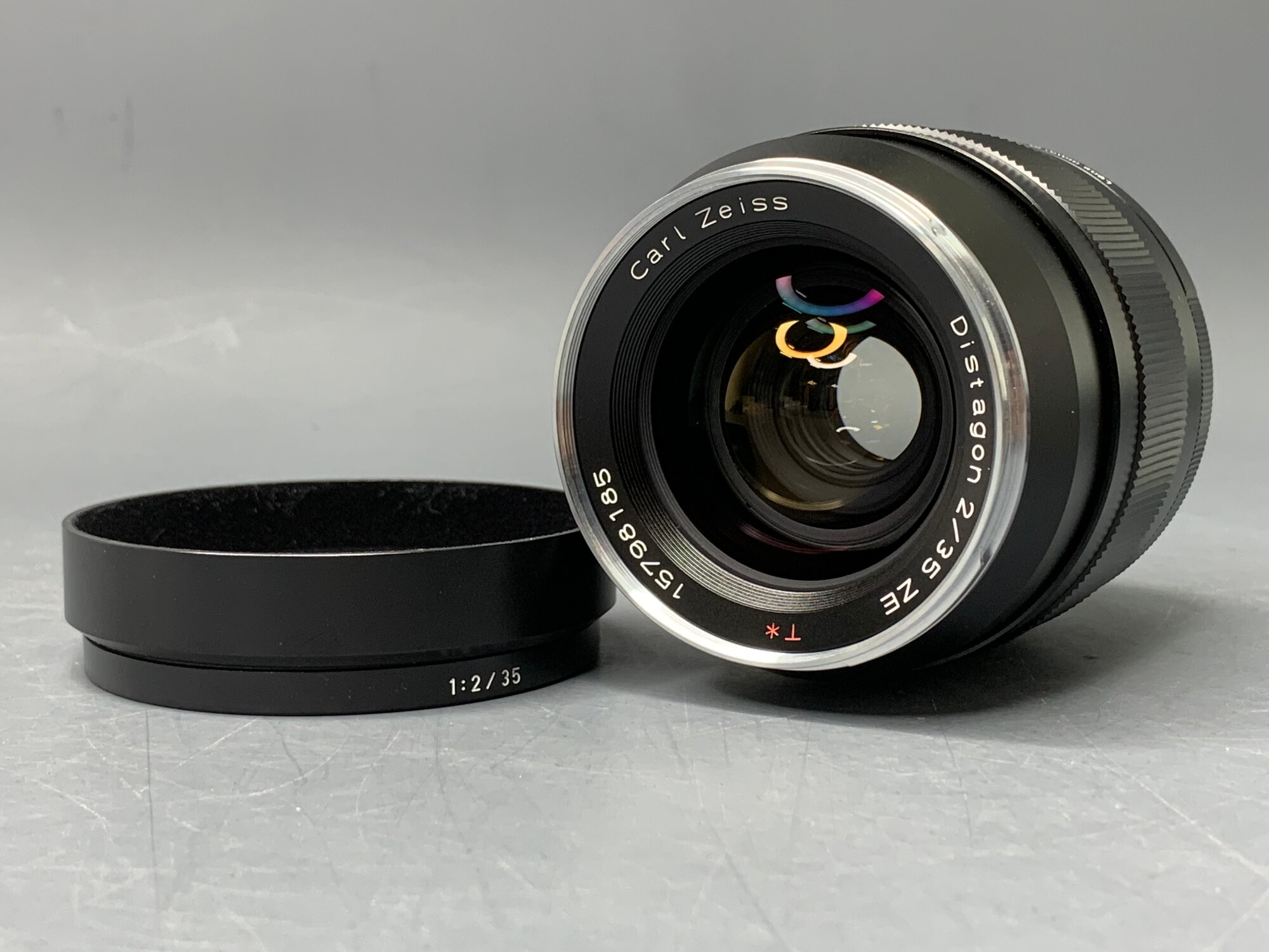 Carl Zeiss Distagon T* 35mm F2 ZEキヤノンEF 71NQ-2lg-KL._AC_UF350,