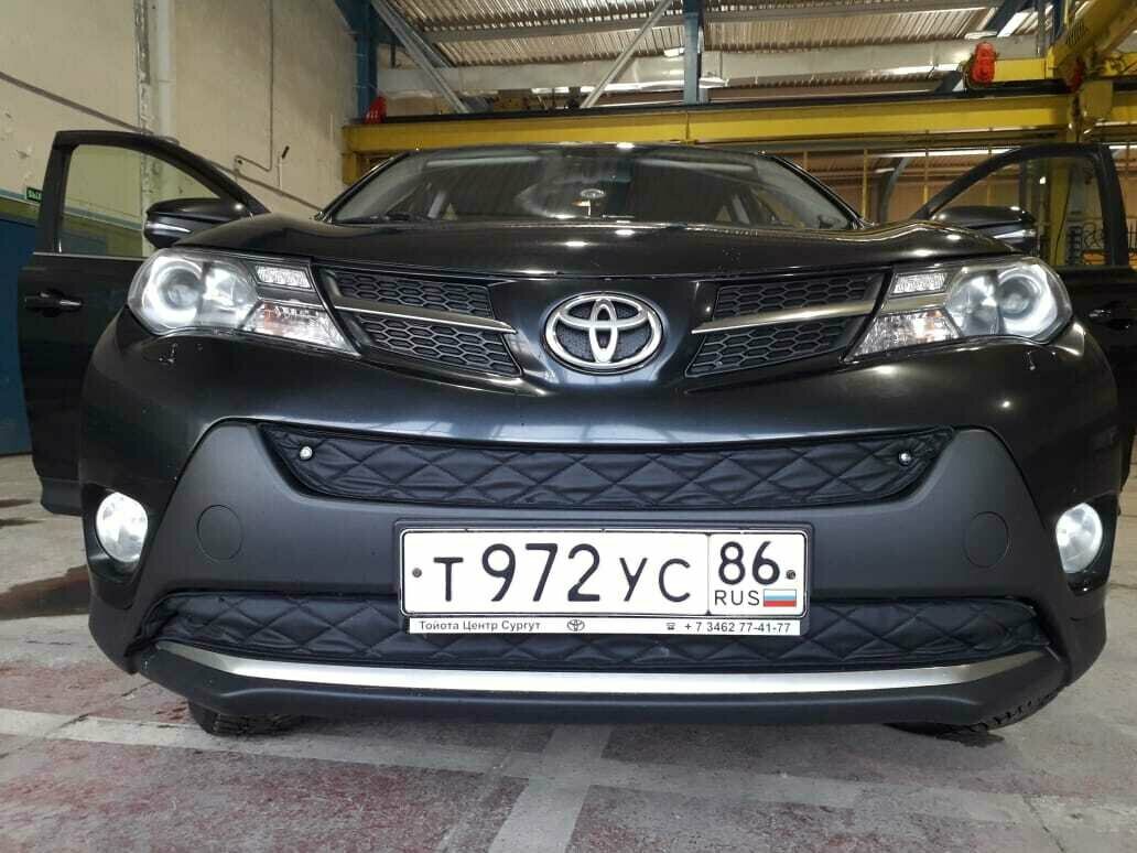 Маска утеплитель радиатора для Toyota RAV-4 2012 (CA40) на радиатор и бампер 2