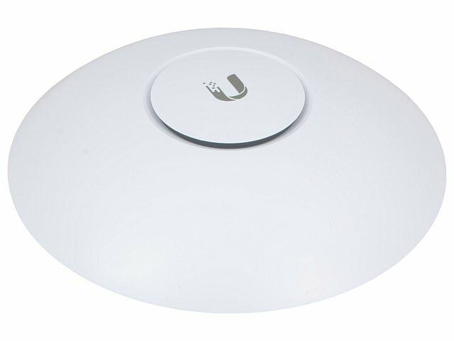 Точка доступа Ubiquiti Точка доступа Ubiquiti UniFi AP Long Range AC UAP-AC-LR WiFi 867Мбит/сек. + 1 порт LAN 1Гбит/сек.